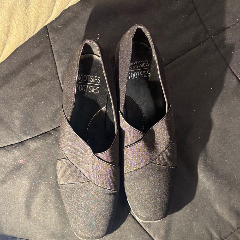 Mooties tootsies Women's Black Slip-On Shoes size 8m